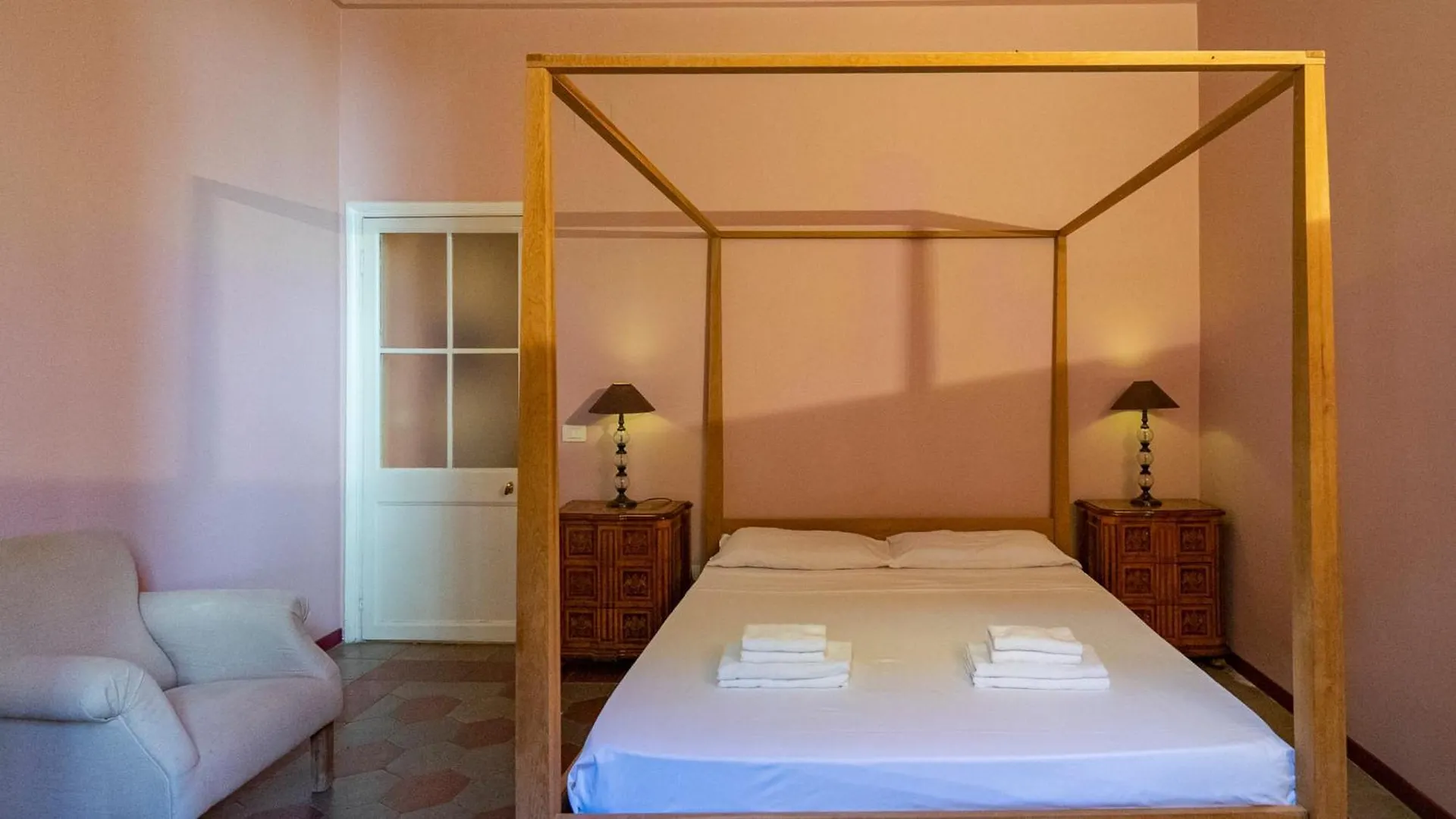 Campo De' Fiori Pinky House Apartment Rome 0*,